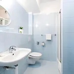 Отель Hotel Plus 3*