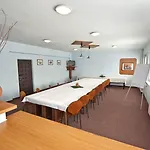 Отель Hotel Plus 3*