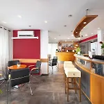 Отель Hotel Plus 3*