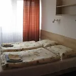 Отель Hotel Plus Братислава