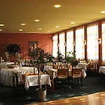 Отель Hotel Plus 3*