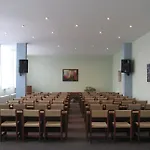 Отель Hotel Plus Братислава