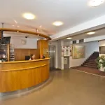 Hotel Plus Отель 3*