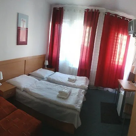 Hotel Plus