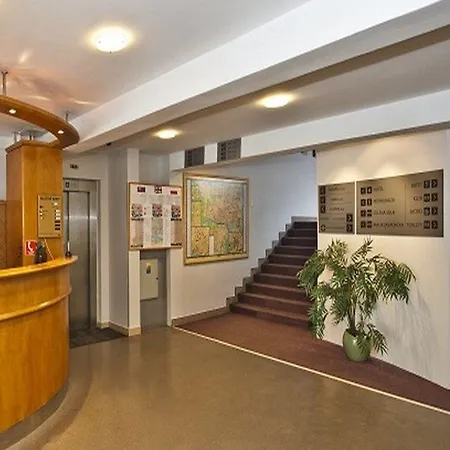 Hotel Plus 3* Братислава