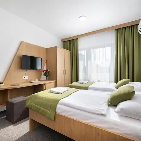 Hotel Plus 3* 브라티슬라바