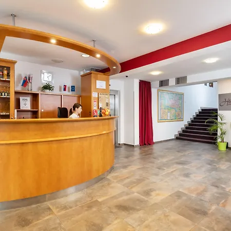 Hotel Plus 브라티슬라바