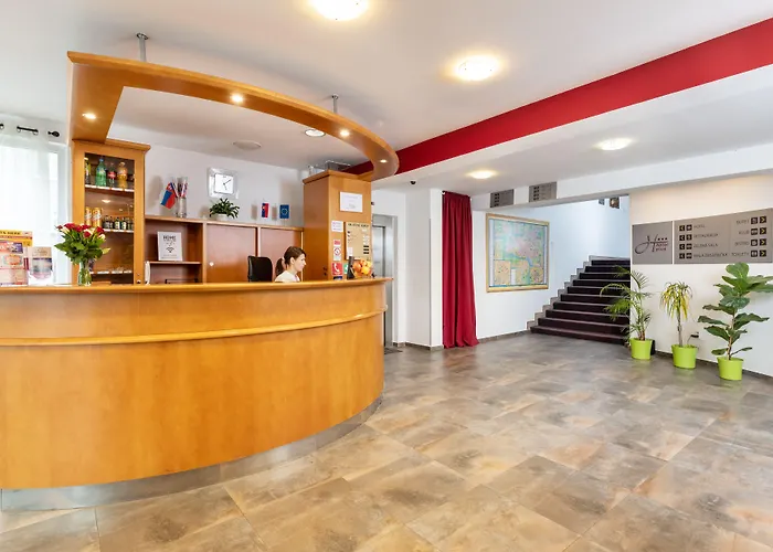 Hotel Plus 브라티슬라바