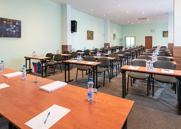 Hotel Plus Отель 3*