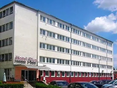 Отель Hotel Plus 3*