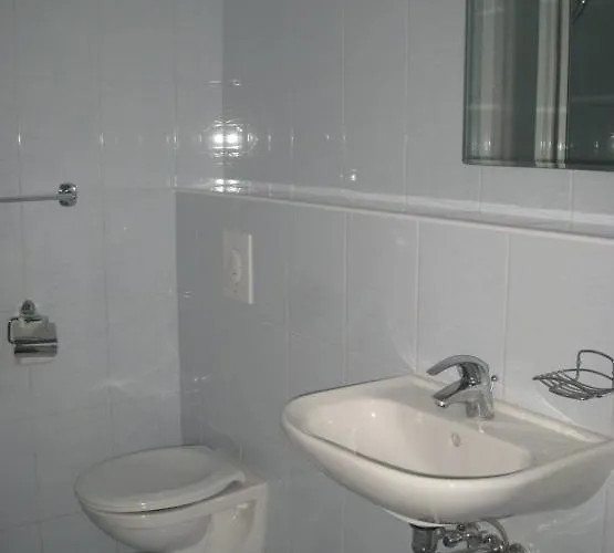 Hotel Plus 호텔 3*