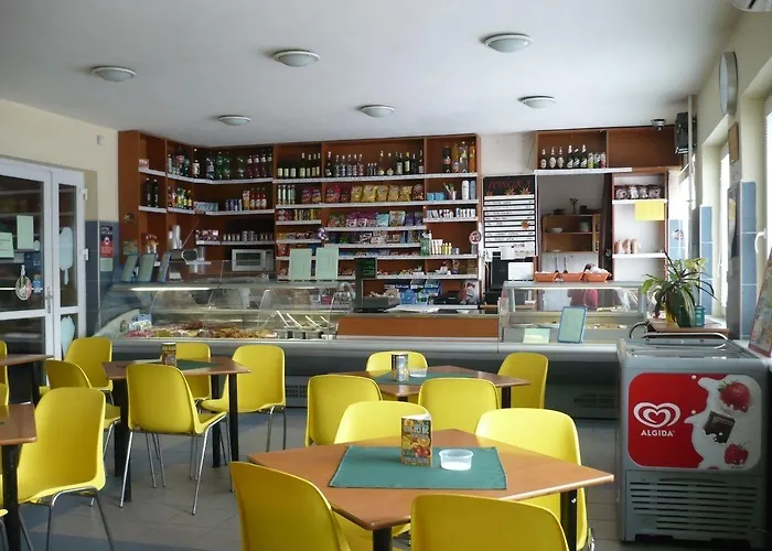 Hotel Plus Ξενοδοχείο 3*