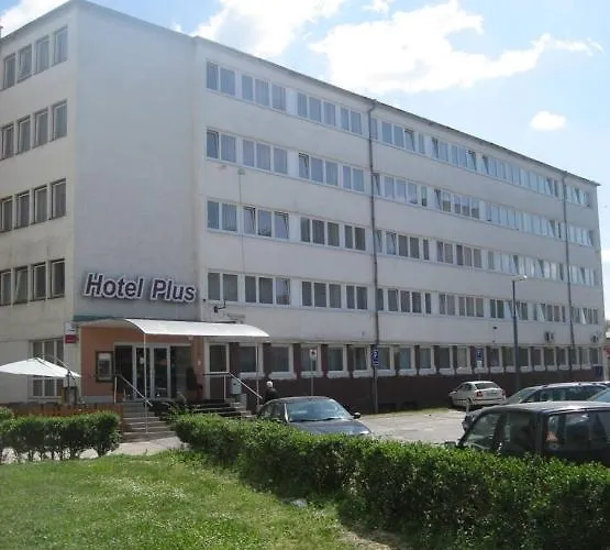 Hotel Plus Ξενοδοχείο 3*