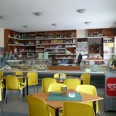 Hotel Plus מלון 3*